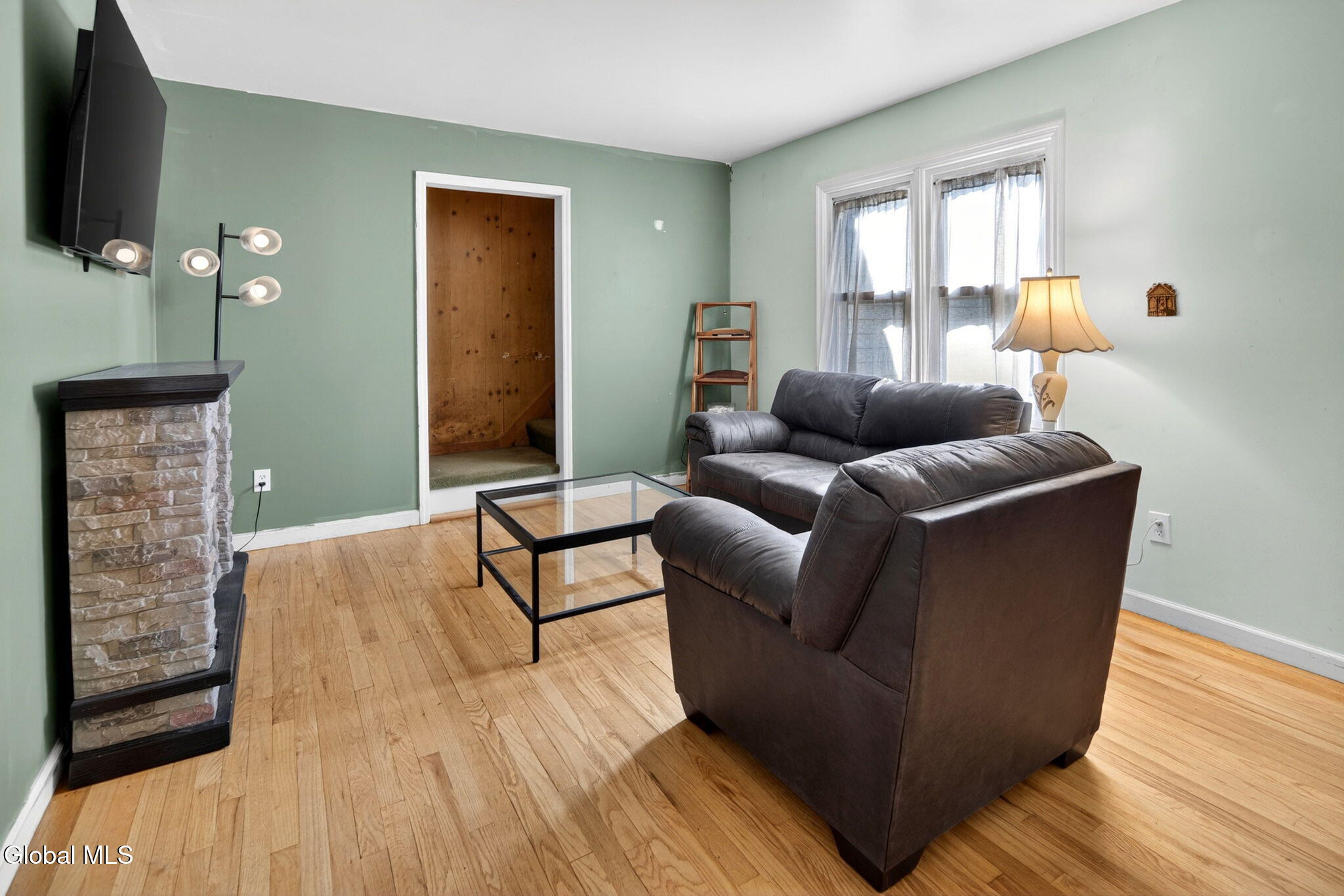 5 Alta Road Colonie, NY 12304 - Photo 3 of 23 3-web-or-mls-004_DSC02873
