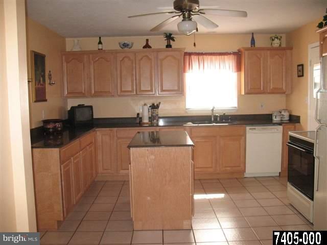 241 Bellevue Road Red Lion, PA 17356 - Photo 4 of 17 Gallery Image 4