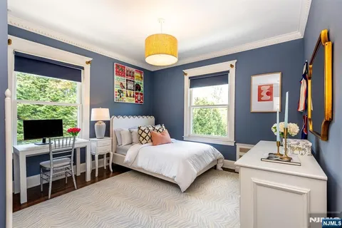 $2,850,000 | 380 Ridgewood Avenue, Glen Ridge, NJ 07028