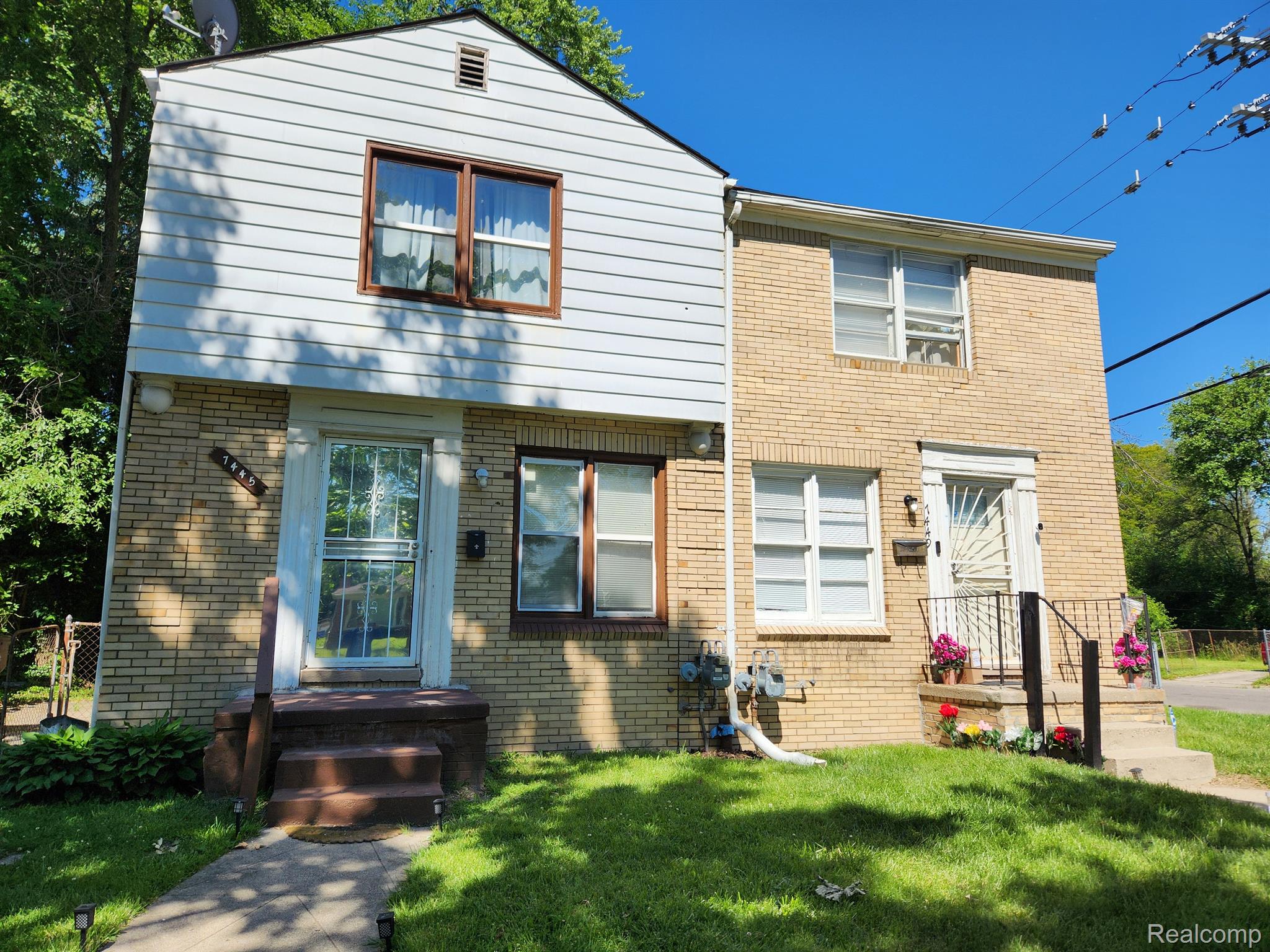7445 Evergreen Road Detroit, MI 48228 - Photo 2 of 23 Pic of the entire Duplex