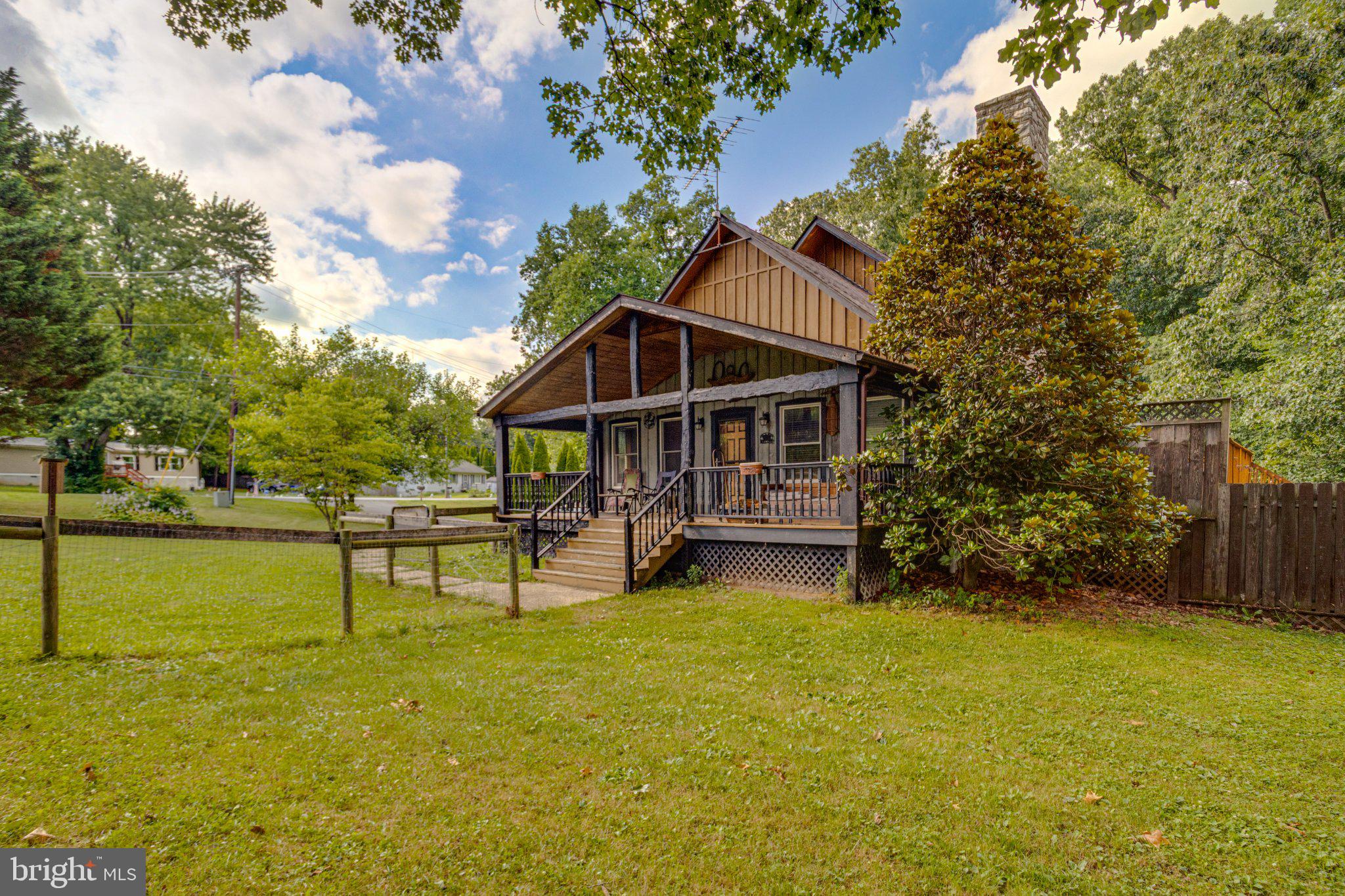 10 Clubhouse Road Delta, PA 17314 - Photo 3 of 70 Charming home nestled in nature's embrace.