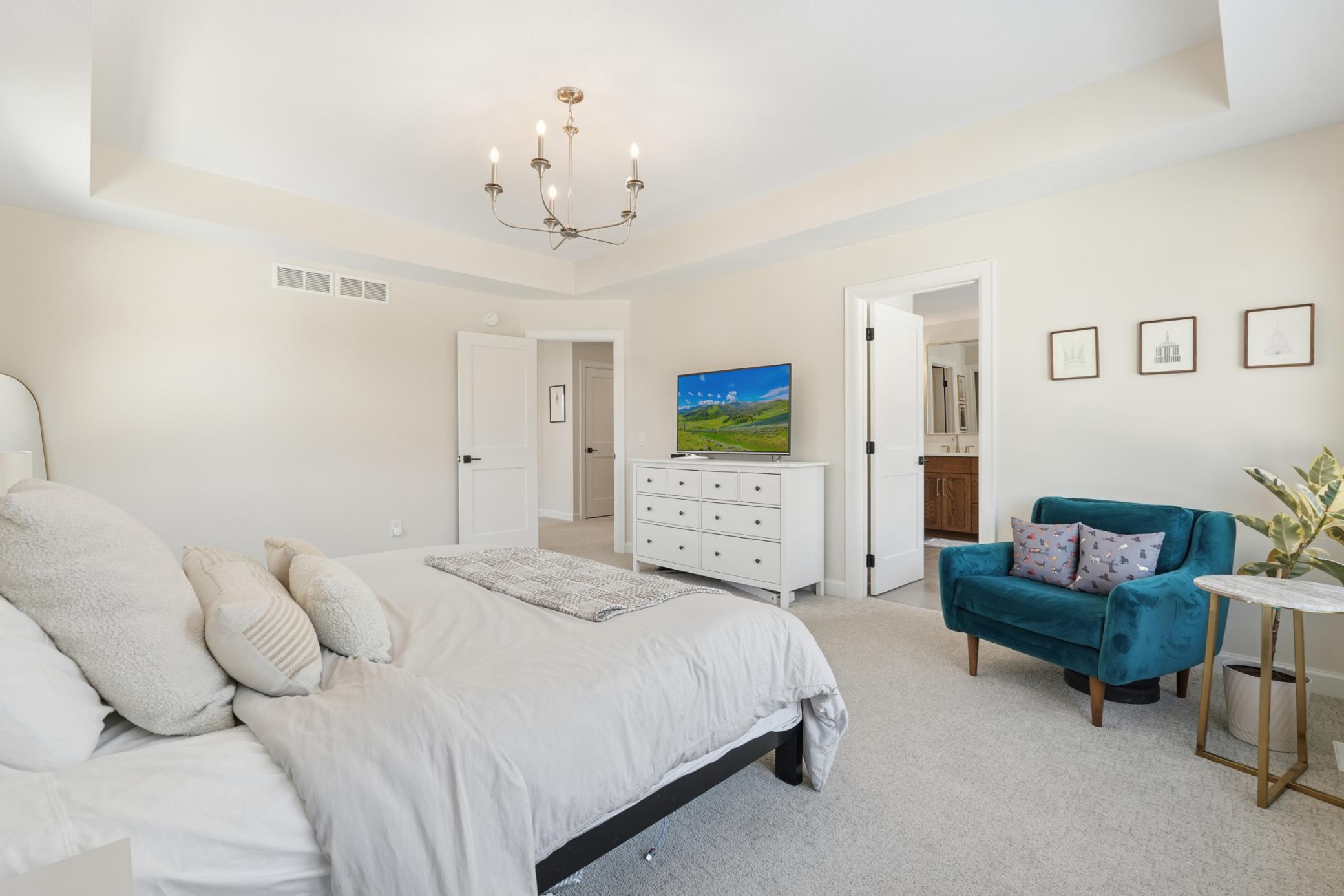 11729 Azure Court Inver Grove Heights, MN 55077 - Photo 12 of 36