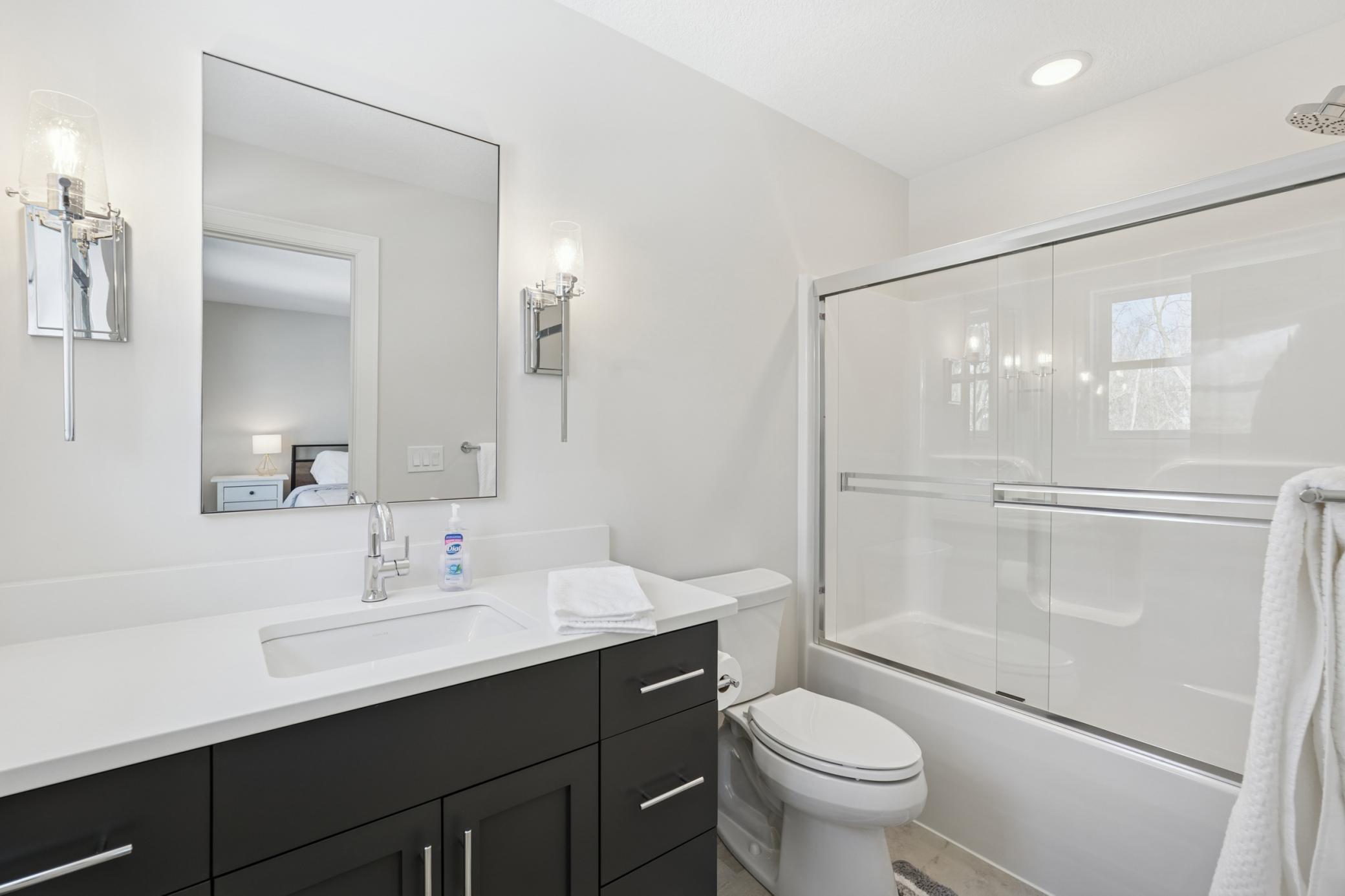 11729 Azure Court Inver Grove Heights, MN 55077 - Photo 17 of 36