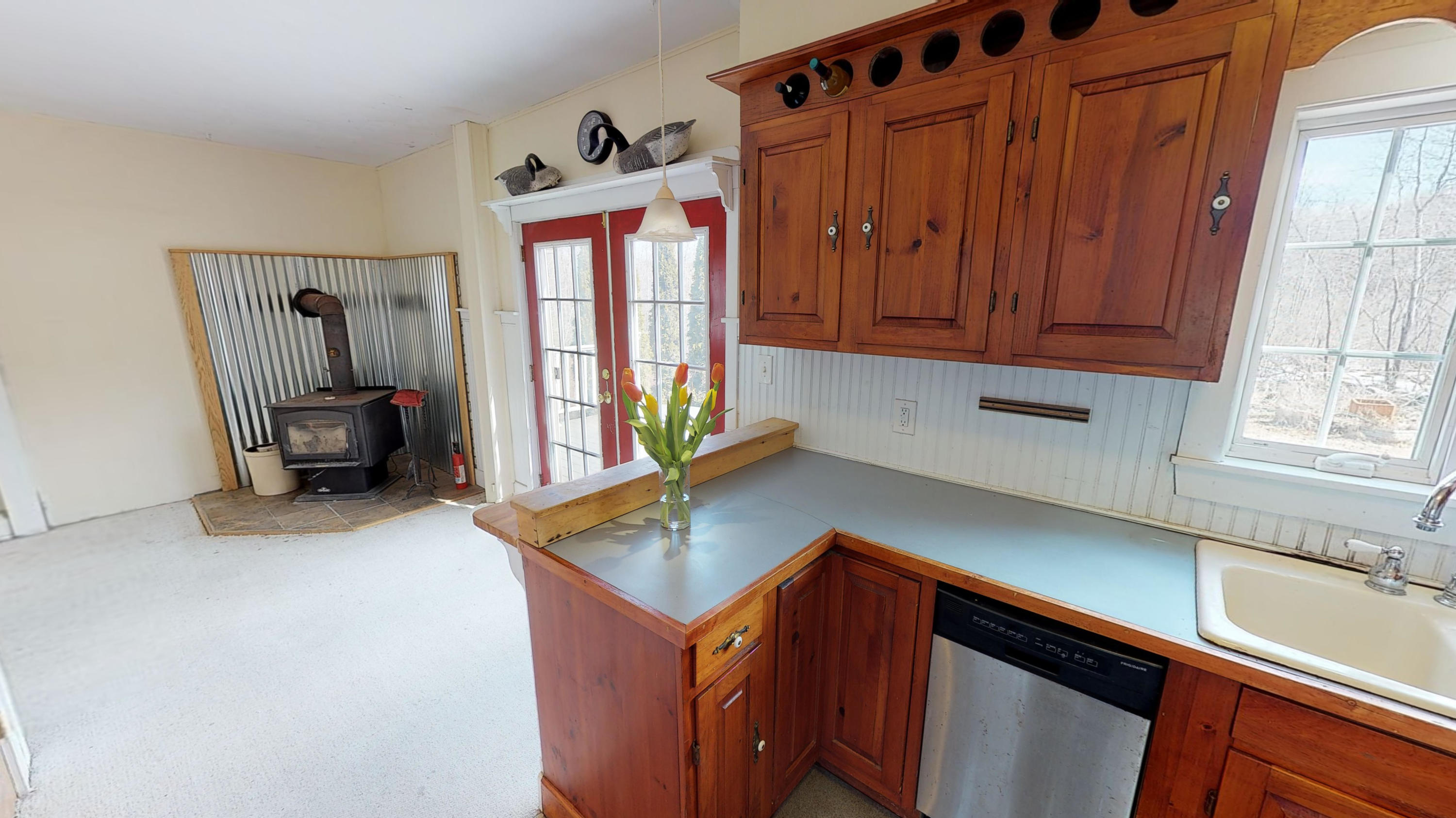 555 River Road Tenants Harbor, ME 04860 - Photo 3 of 23 kicthen with views into living room