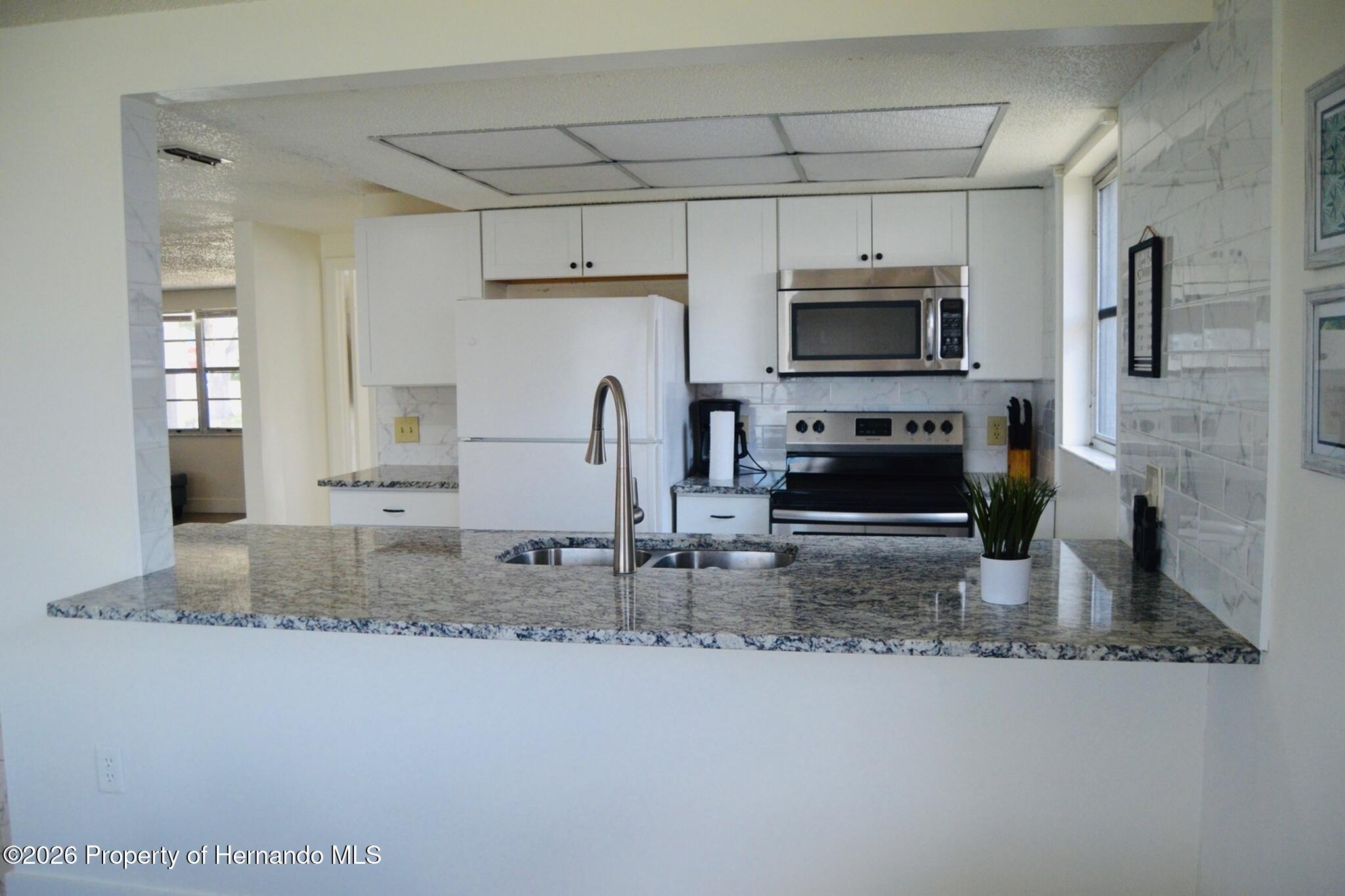 7628 Candle Drive Port Richey, FL 34668 - Photo 4 of 16
