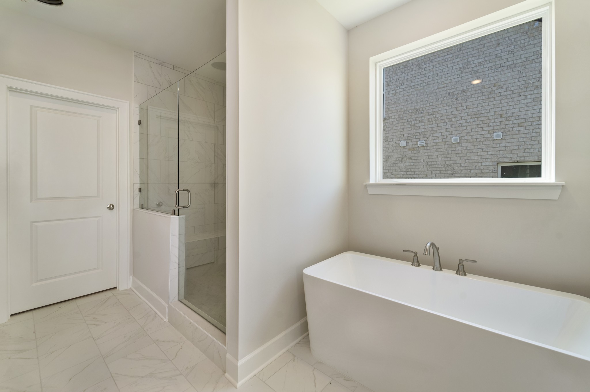 3005 Fanshaw Road Smyrna, TN 37167 - Photo 23 of 40 a bathroom with a bathtub and shower