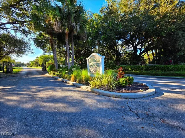 $450,000 | 3879 Hidden Acres Circle, North Fort Myers, FL 33903