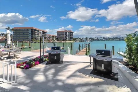 $1,489,000 | 2850 Gulf Shore Boulevard North, Unit 203, Naples, FL 34103