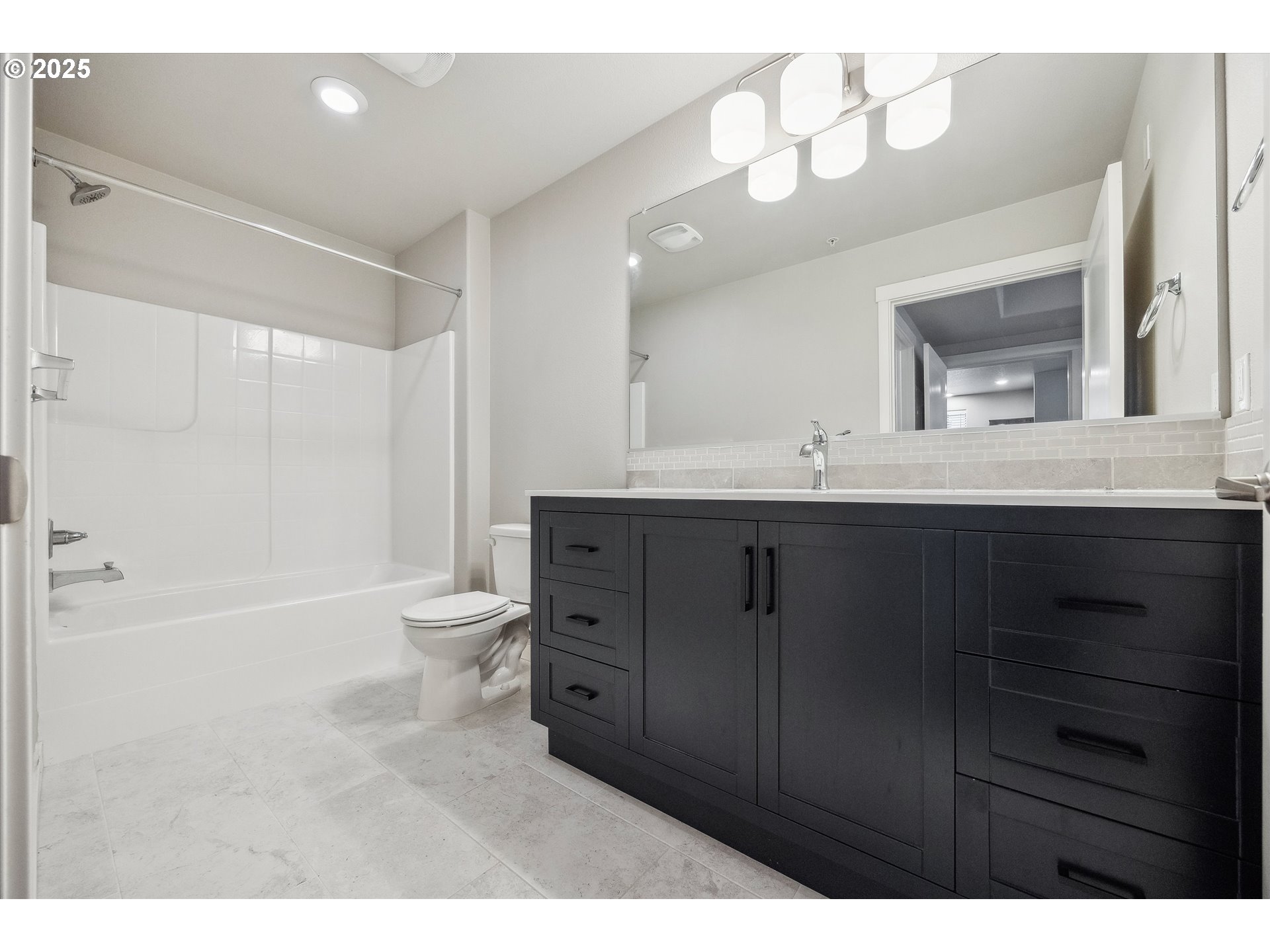 17137 Southwest Appledale Road, Unit 102 Beaverton, OR 97007 - Photo 12 of 29 Bathroom, Attached