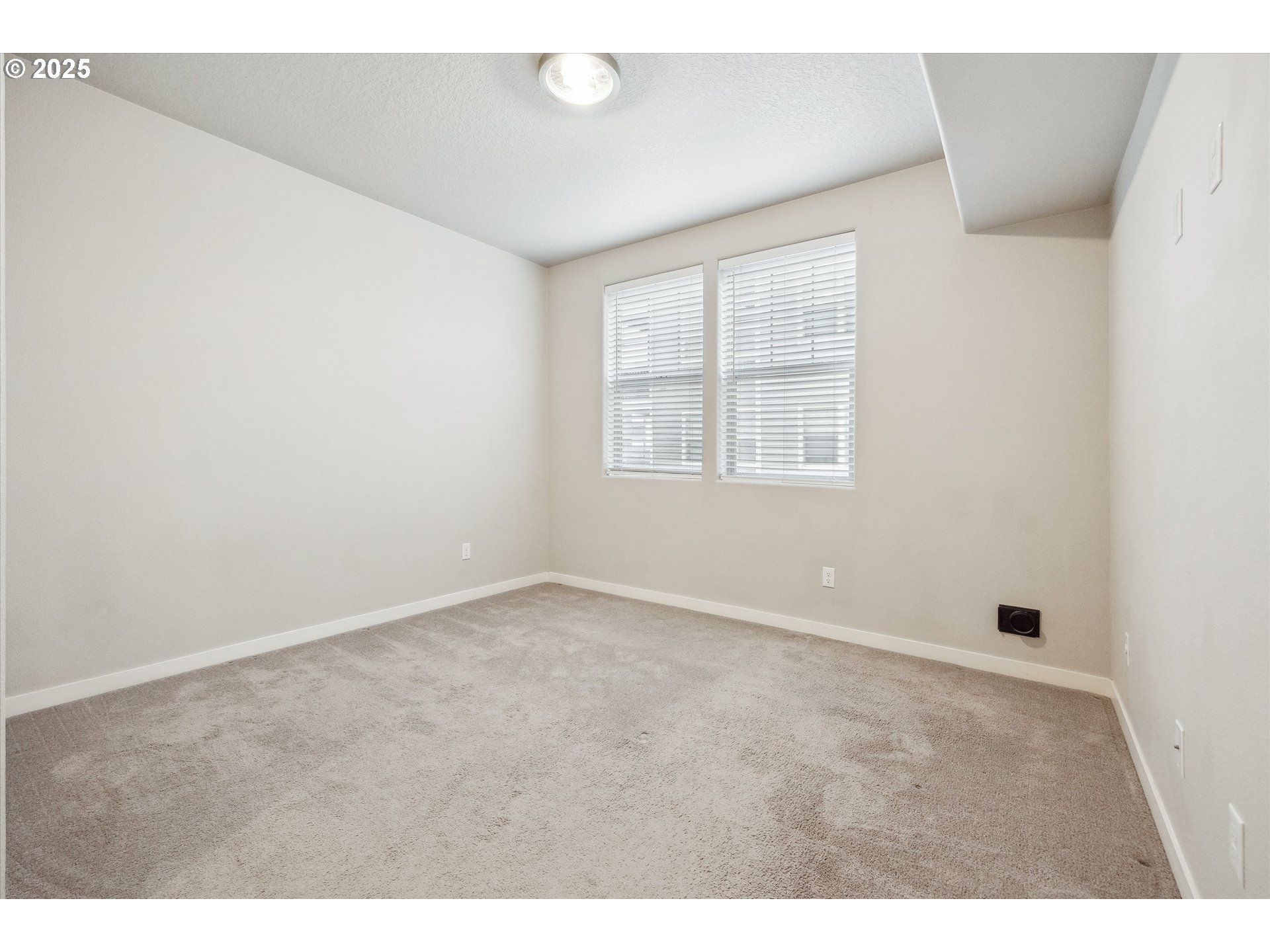 17137 Southwest Appledale Road, Unit 102 Beaverton, OR 97007 - Photo 10 of 29 Bedroom, Primary