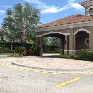 3087 Laurel Ridge Circle Riviera Beach, FL 33404 - Photo 17 of 29 Manned Gate