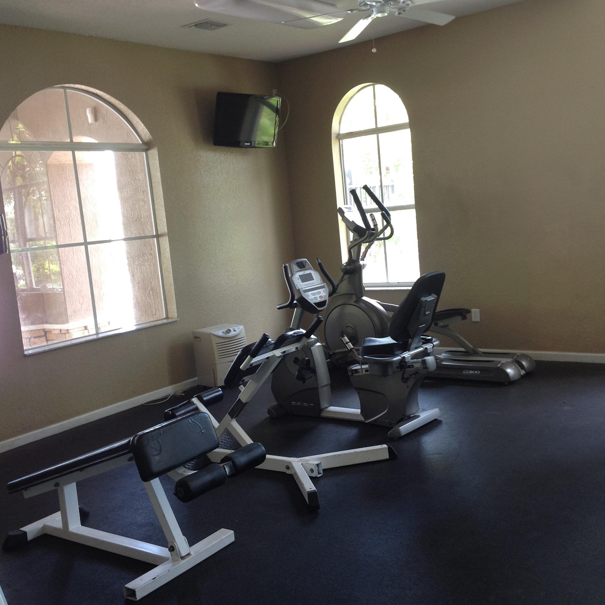 3087 Laurel Ridge Circle Riviera Beach, FL 33404 - Photo 25 of 29 Gym