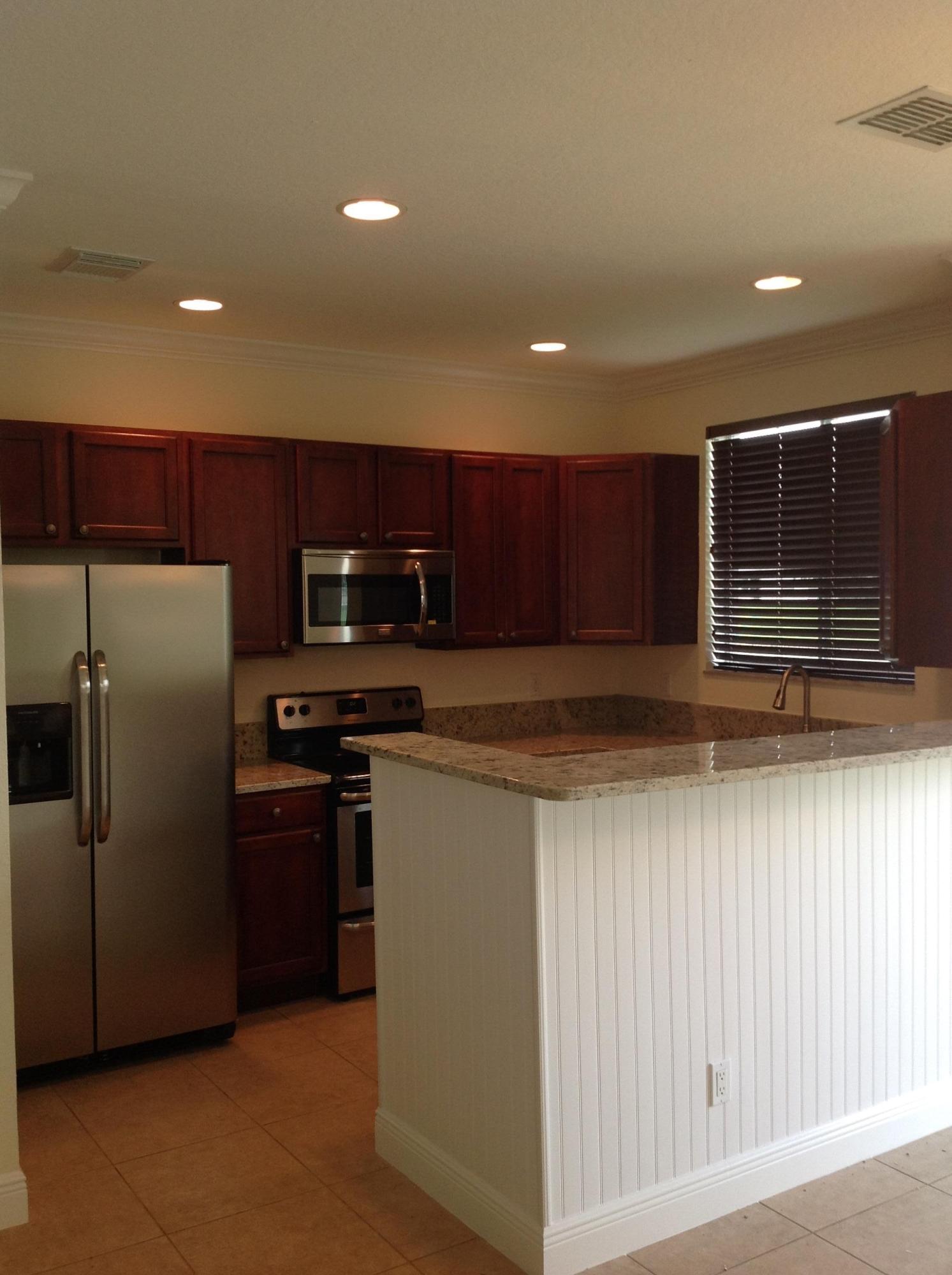 3087 Laurel Ridge Circle Riviera Beach, FL 33404 - Photo 8 of 29 Kitchen