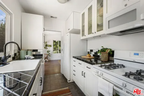 $895,000 | 1616 Allesandro Street, Los Angeles, CA 90026