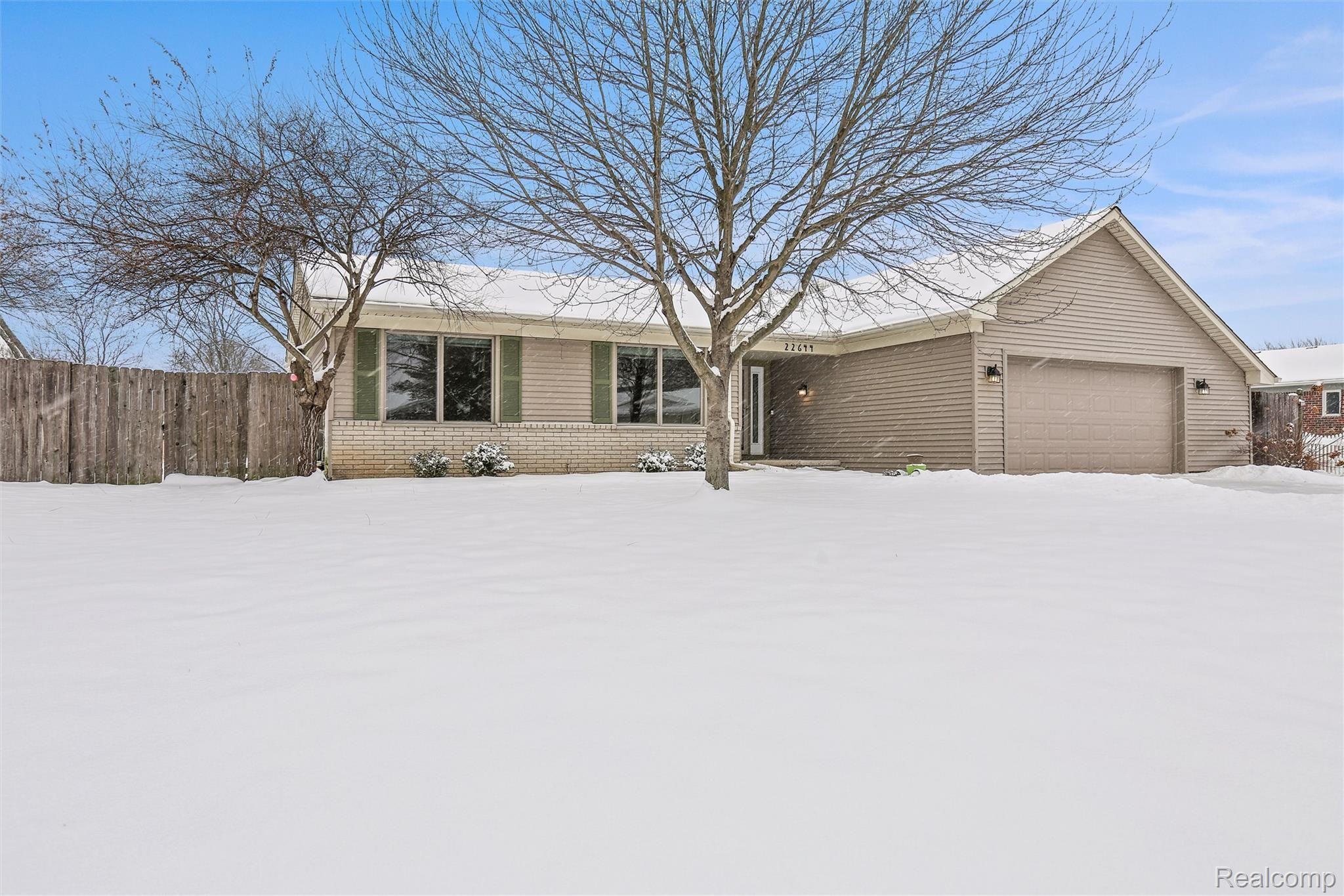 03-22644 Shadowpine Way0033.jpg