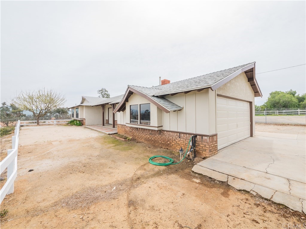 a view of house and outdoor space