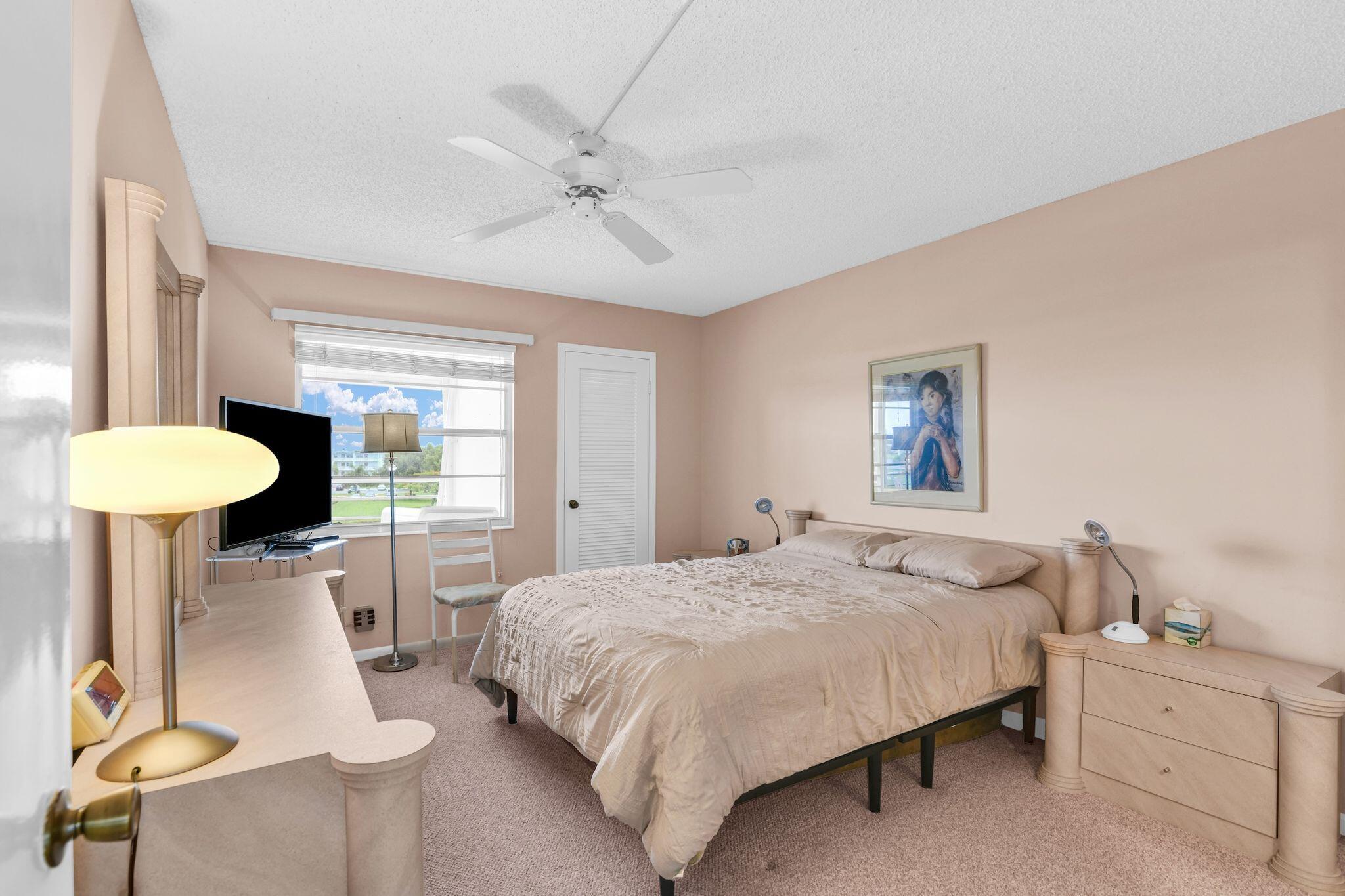 4053 Wolverton C Boca Raton, FL 33434 - Photo 31 of 55 4053 Wolverton C pic 20