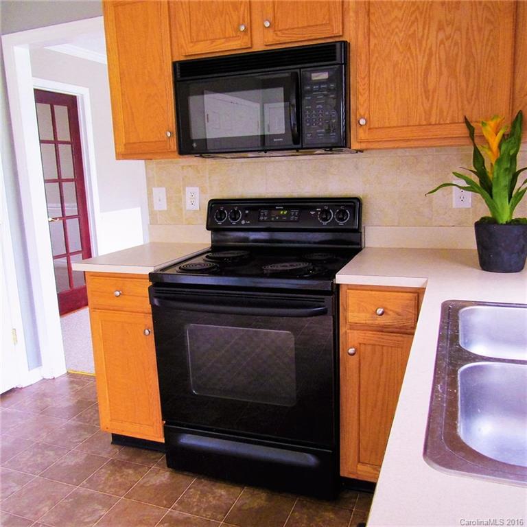 10620 Gold Pan Road Charlotte, NC 28215 - Photo 4 of 21 Gallery Image 4
