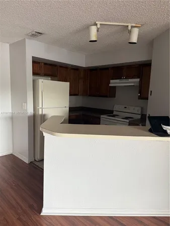 $1,950 | 3320 Pinewalk Drive North, Unit 1715, Margate, FL 33063