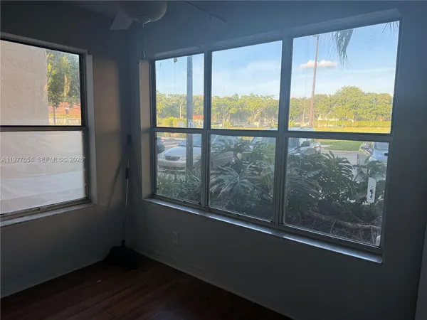 $1,950 | 3320 Pinewalk Drive North, Unit 1715, Margate, FL 33063