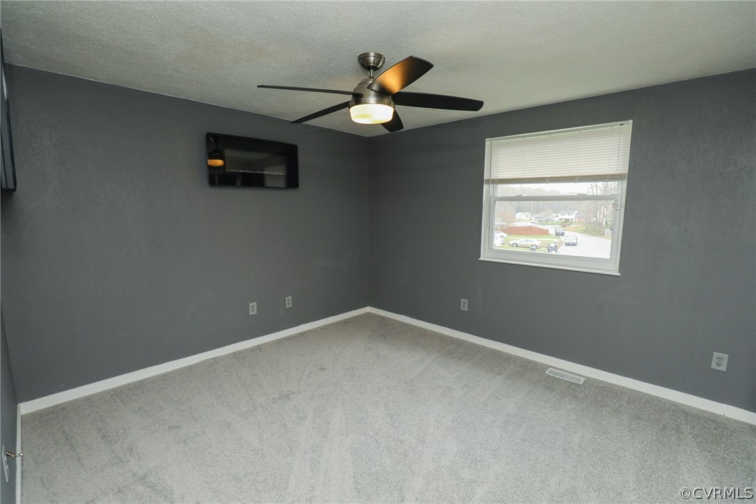 9122 Pepperidge Road North Chesterfield, VA 23236 - Photo 29 of 48 Gallery Image 29
