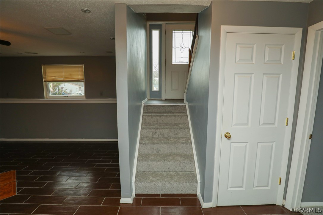 9122 Pepperidge Road North Chesterfield, VA 23236 - Photo 34 of 48 Gallery Image 34