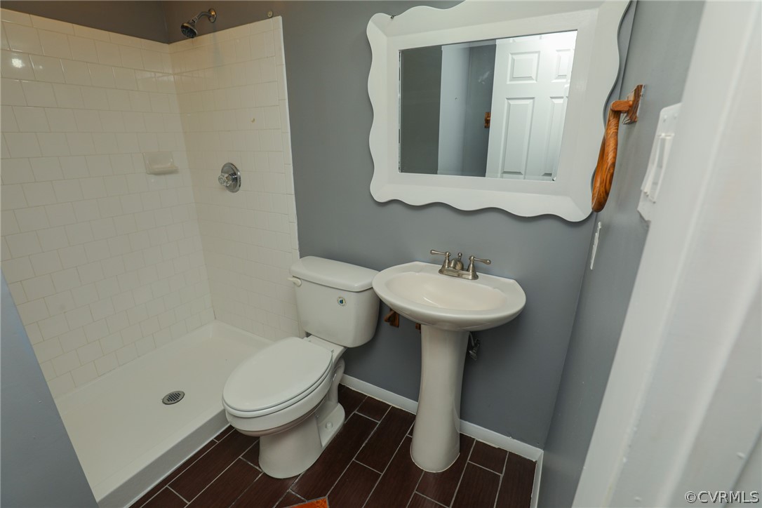 9122 Pepperidge Road North Chesterfield, VA 23236 - Photo 38 of 48 Gallery Image 38