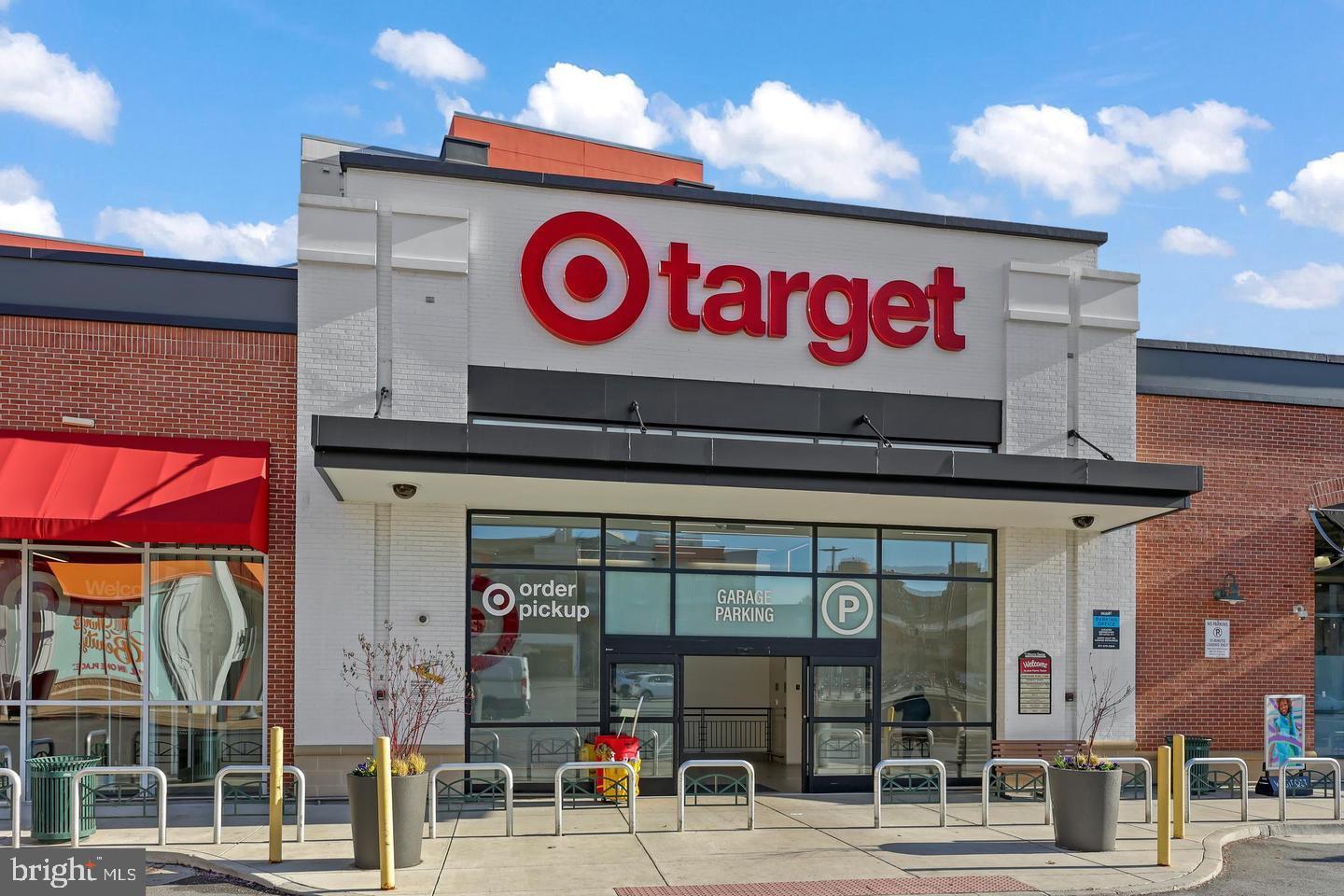 1300 South Arlington Ridge Road, Unit 204 Arlington, VA 22202 - Photo 32 of 35 a view of a store with parking