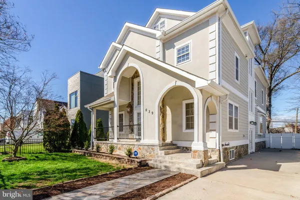 $1,760,000 | 639 23rd Street South, Arlington, VA 22202
