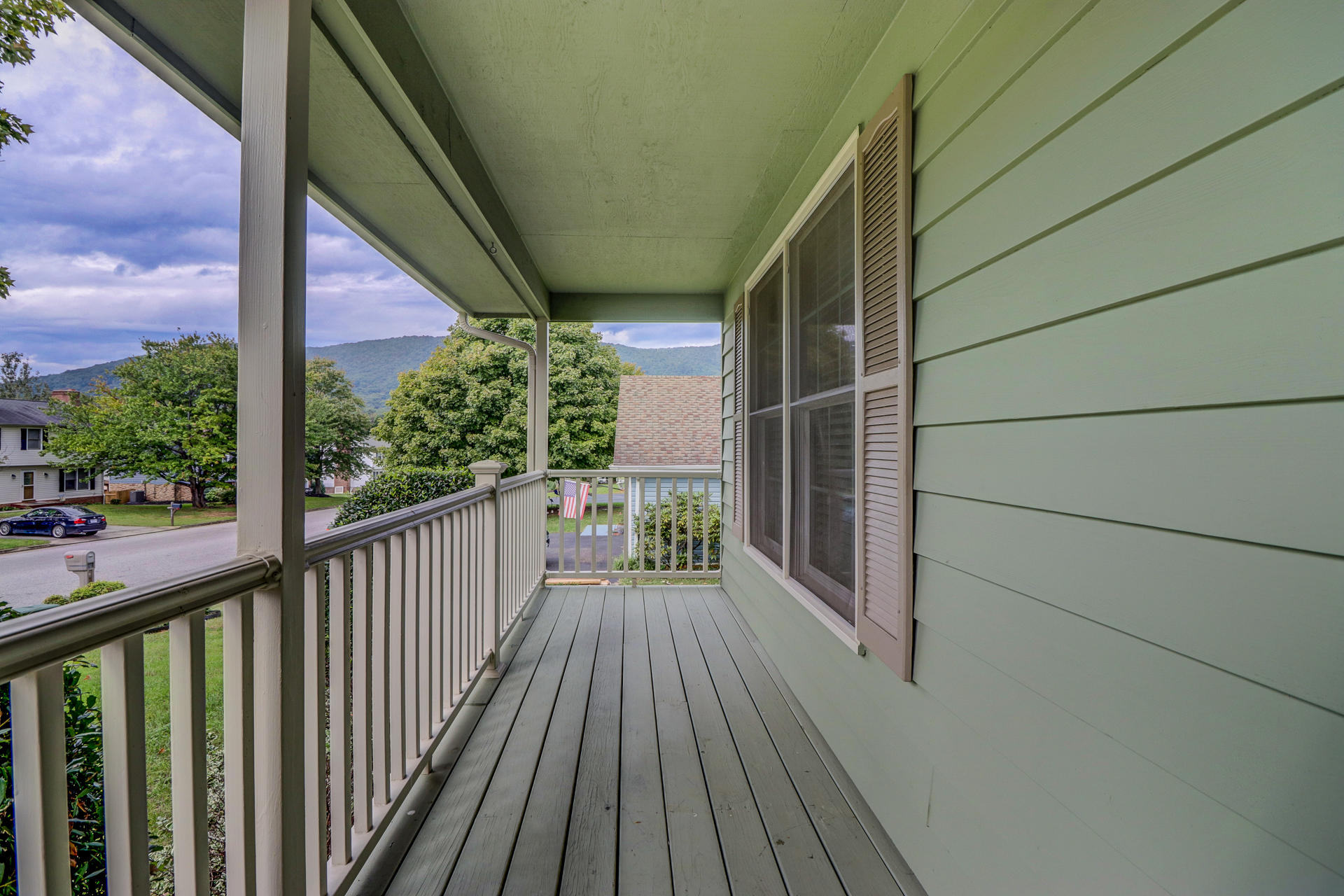 5315 Huntridge Road Roanoke, VA 24012 - Photo 3 of 44 IMG_5655_6_7_8_9