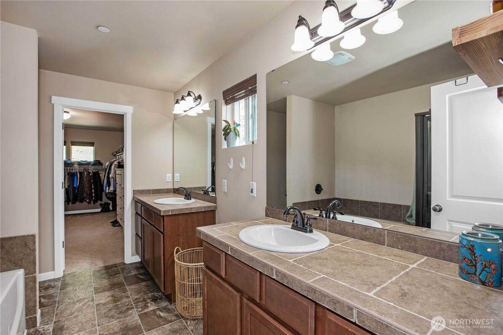 1162 Swan Loop DuPont, WA 98327 - Photo 30 of 40 Gallery Image 30