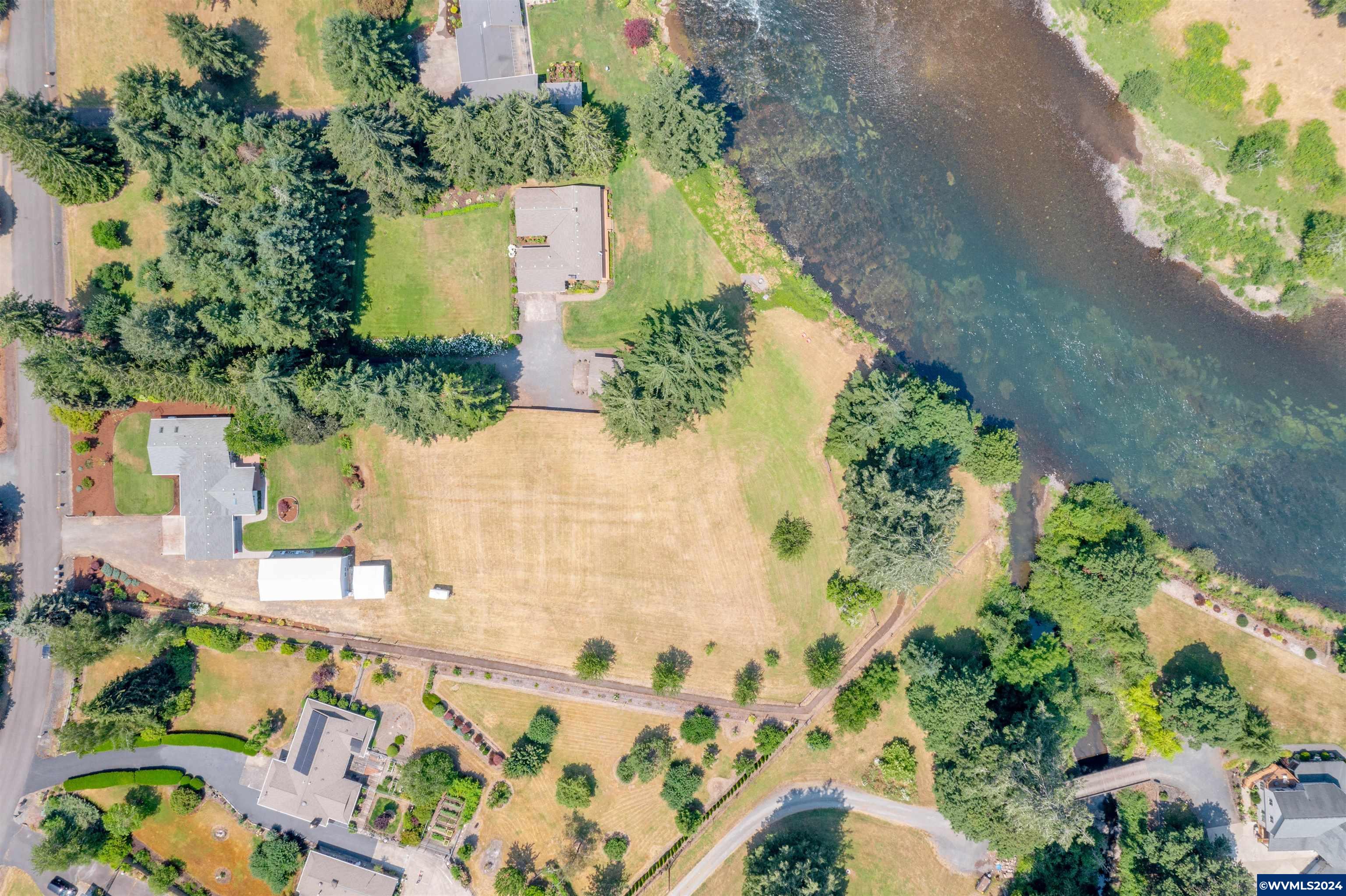 30525 Santiam River Road Lebanon, OR 97355 - Photo 36 of 41 Gallery Image 36