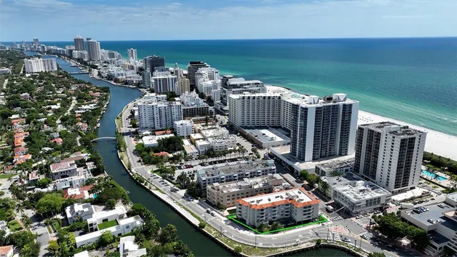 $2,800 | 2600 Collins Avenue, Unit 308, Miami Beach, FL 33140