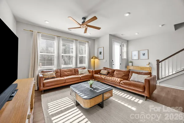 $3,200 | 915 Kinsey Alley, Charlotte, NC 28217