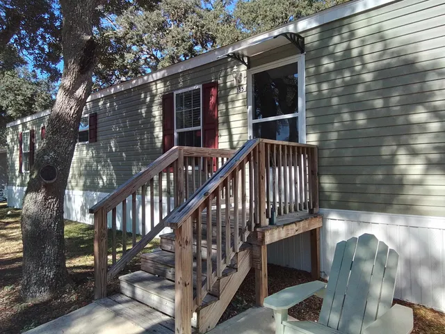 $220,000 | 135 Carolina Street, Carrabelle, FL 32322