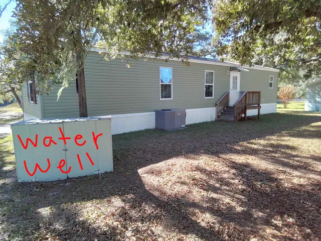 $220,000 | 135 Carolina Street, Carrabelle, FL 32322