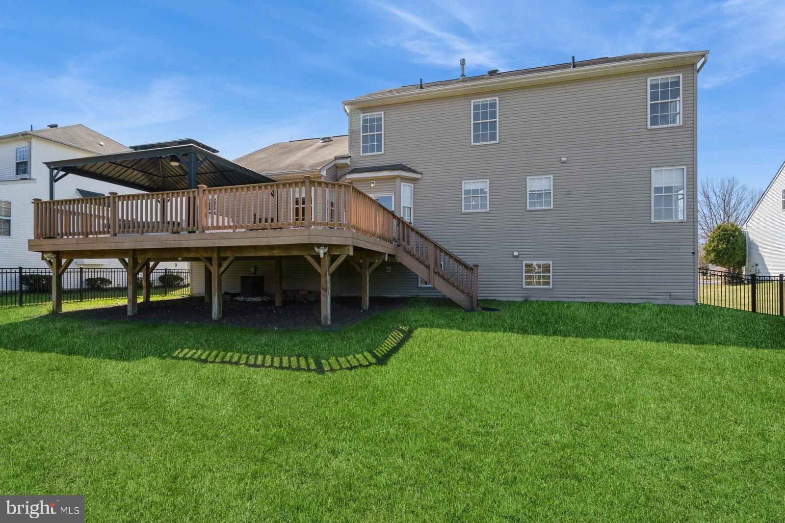 32 Moorsgate Circle Hightstown, NJ 08520 - Photo 49 of 49 a front view of a house with garden