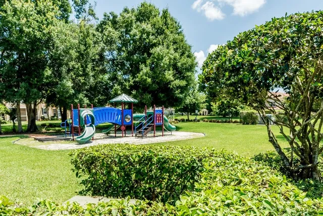 $2,000 | 2288 57th Circle, Unit 2288, Vero Beach, FL 32966