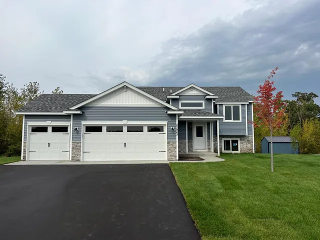 $316,900 | 23096 27th Avenue, St. Augusta, MN 56301