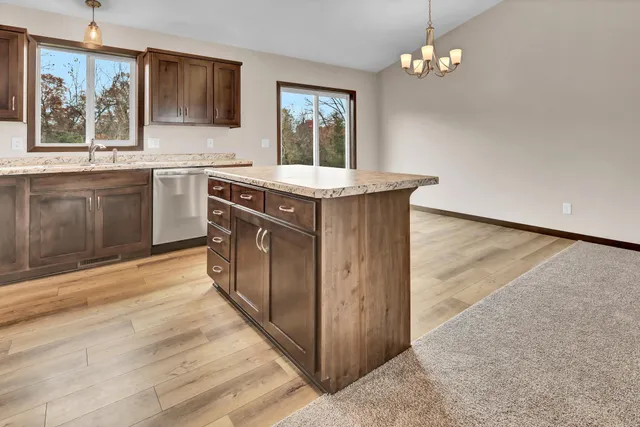 $316,900 | 23096 27th Avenue, St. Augusta, MN 56301