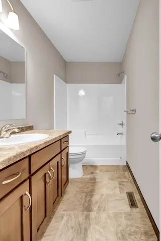 $316,900 | 23096 27th Avenue, St. Augusta, MN 56301