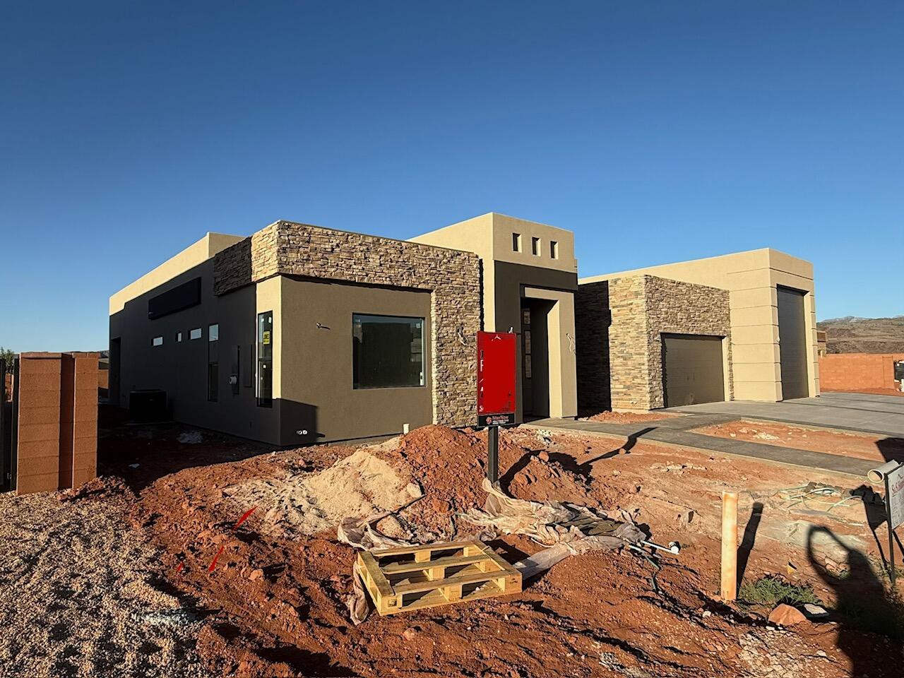 547 West 30 South Ivins, UT 84738 - Photo 2 of 22 IMG_4455