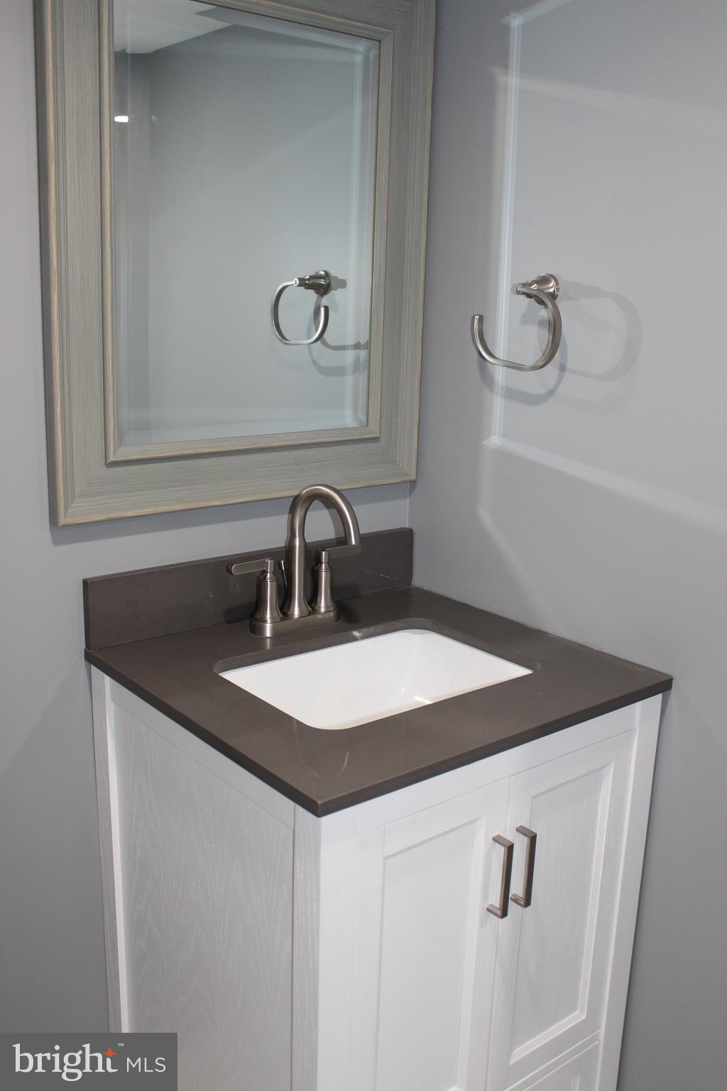2929 Gerritt Street Philadelphia, PA 19146 - Photo 17 of 22 Vanity- half bathroom