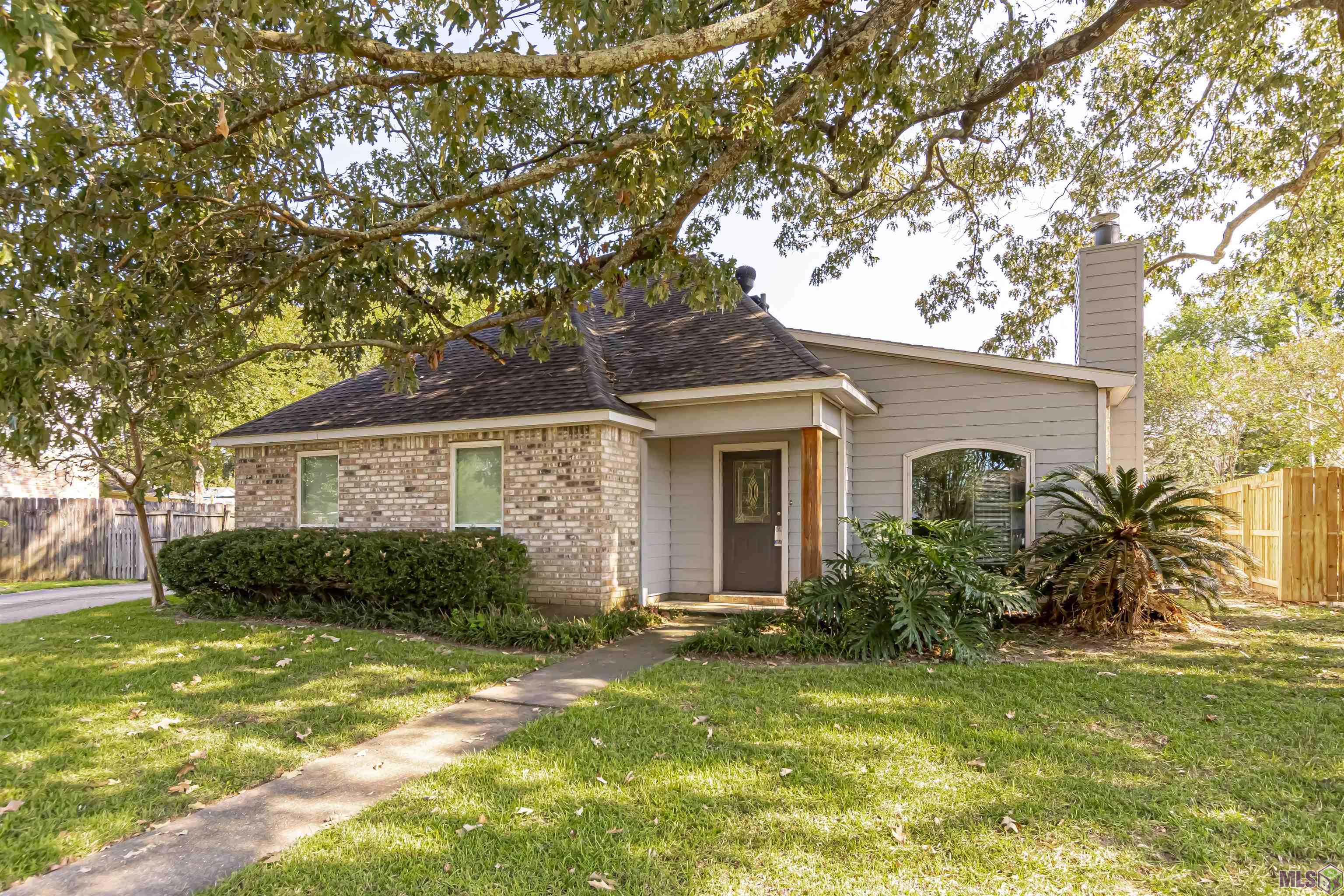 13333 Parwood Avenue Baton Rouge, LA 70816 - Photo 1 of 17