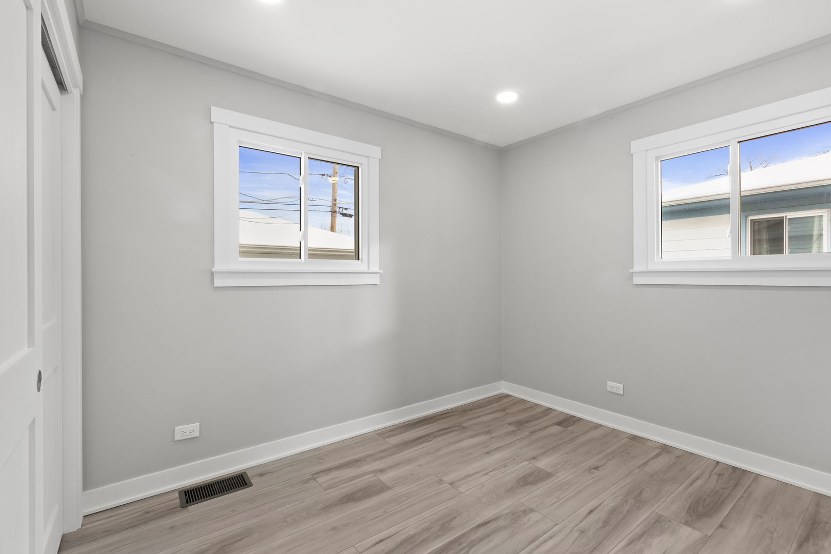 475 East Merle Lane Wheeling, IL 60090 - Photo 12 of 17