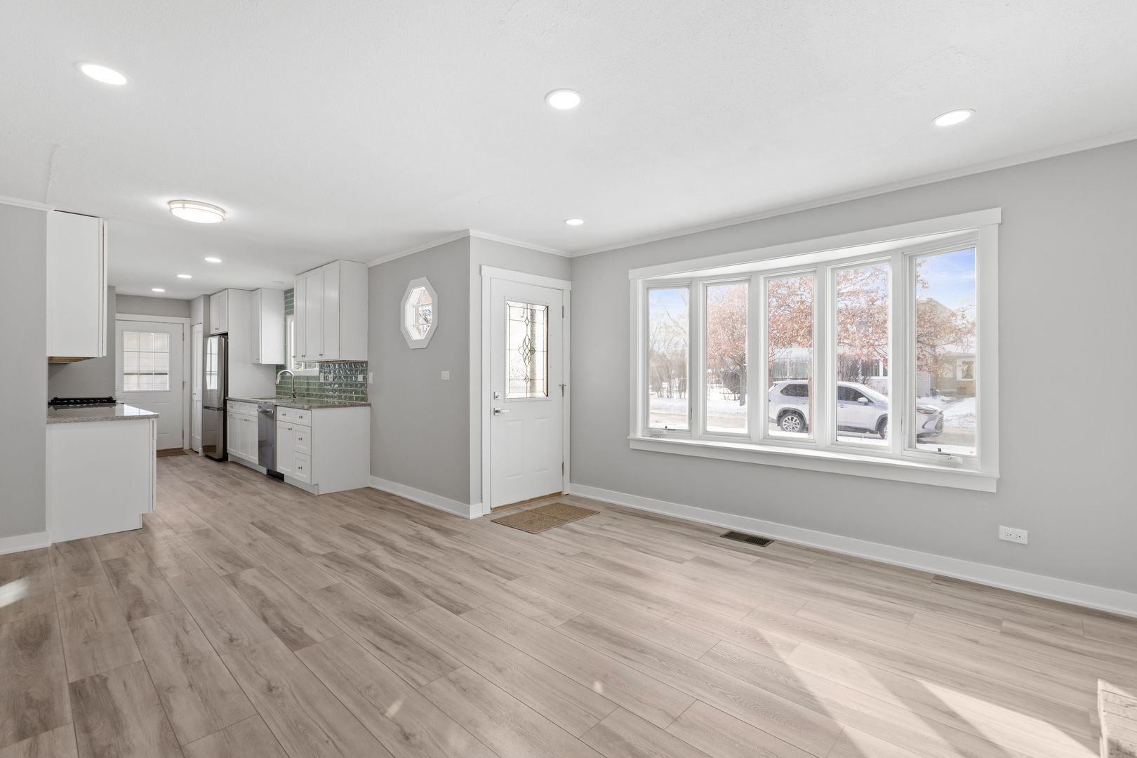 475 East Merle Lane Wheeling, IL 60090 - Photo 5 of 17