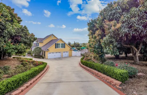 $2,395,000 | 2035 Mango Glen, Vista, CA 92084