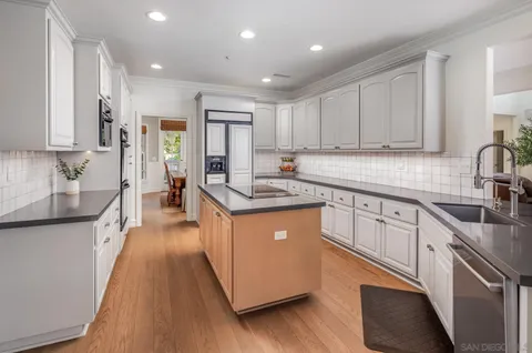 $2,395,000 | 2035 Mango Glen, Vista, CA 92084