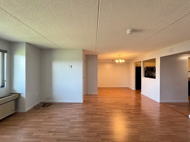 $2,600 | 200 Cove Way, Unit 205, Quincy, MA 02169