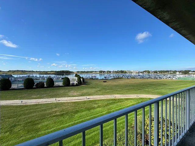 $2,600 | 200 Cove Way, Unit 205, Quincy, MA 02169